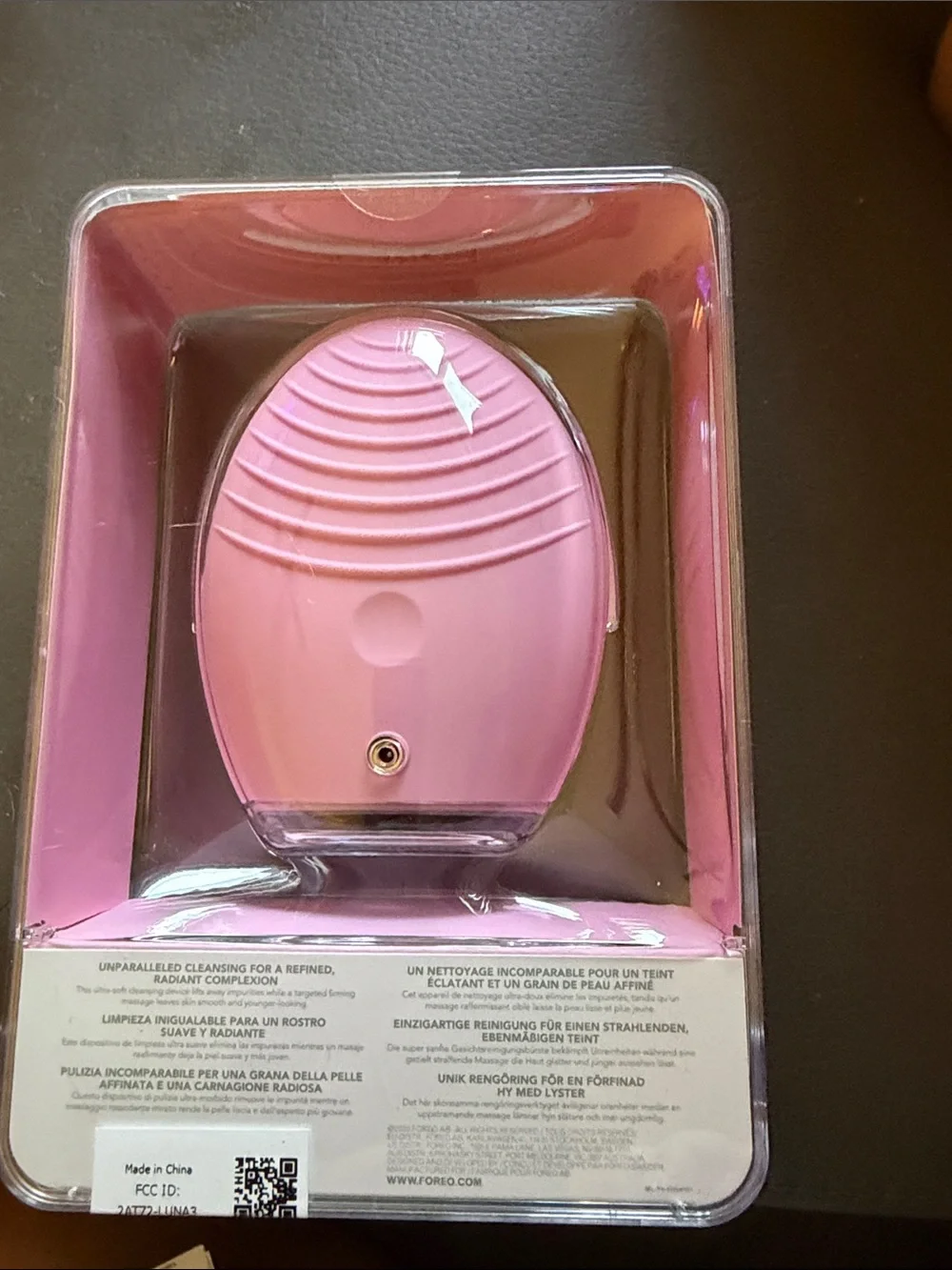 FOREO LUNA 3 Facial Cleansing Brush in Pink